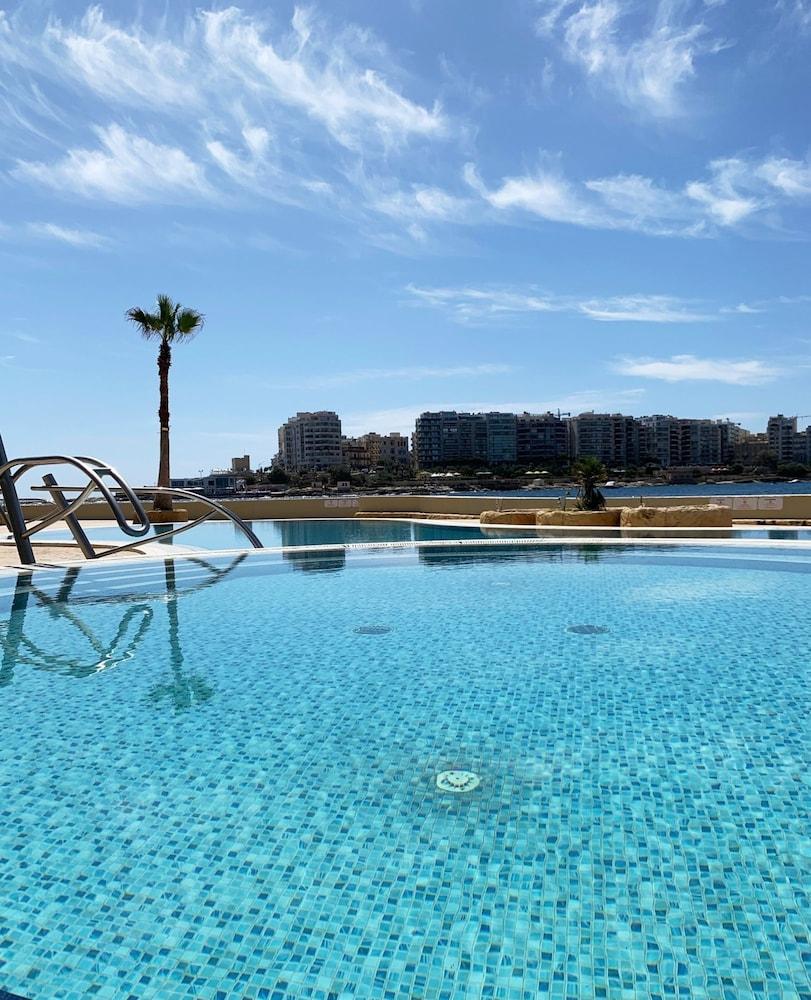 Cavalieri Art Hotel 4*