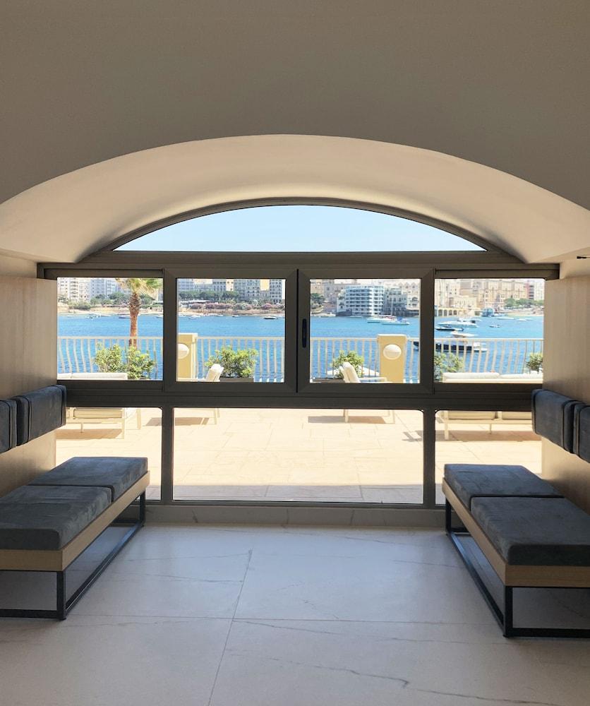 Cavalieri Art Hotel 4*